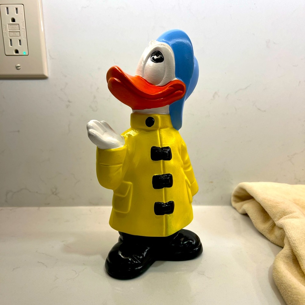 Walt Disney Productions Rare Vintage Ceramic Donald Duck In Raincoat